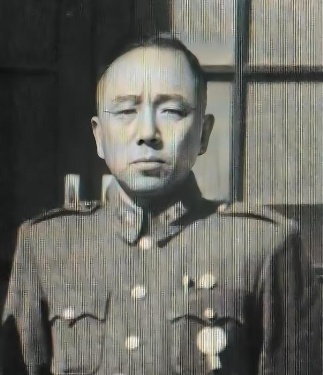 1940年，李守维在黄桥战役中溺水而死，好友冷欣便“强娶”了李守维的妻子马邦贞，