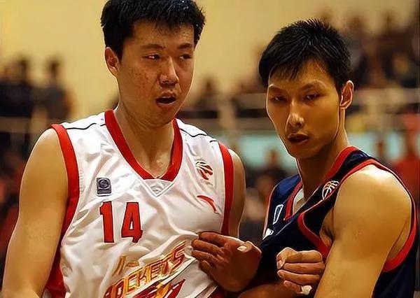不知什么情况，父母让子女加入外国籍还是另有隐情呢？
第十二位:姚明女儿(美国籍)