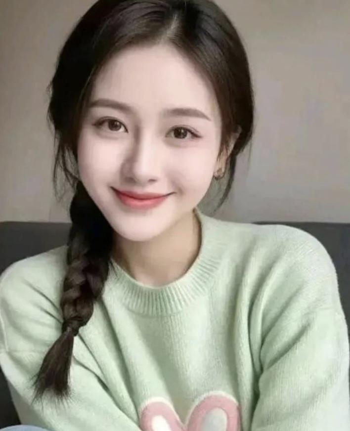 面试遇奇葩字谜，女大学生当场反问，戳中多少求职痛点
 
一位眉清目秀女大学生去上