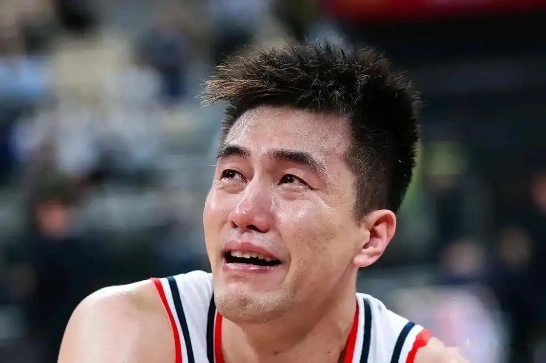 郭艾伦这次怕是要退役了。

前交叉韧带断裂，这种伤病对于一个30多岁的老球员来说