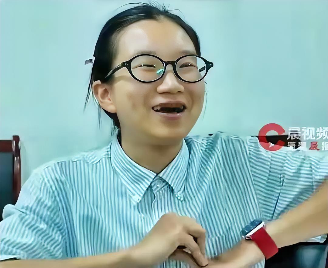 长沙医学院最近火了，因为该校第一临床学院学生曾欣，是建校以来第一个考上北京大学研