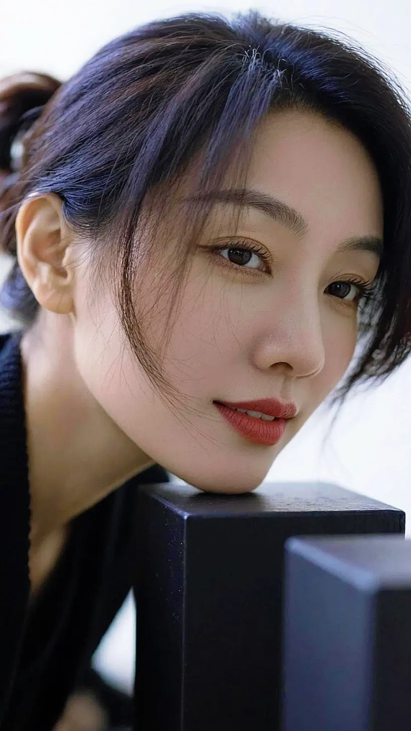 AI低饱和侧颜照 随变ai随便玩 广告分成伙伴计划玩法达人