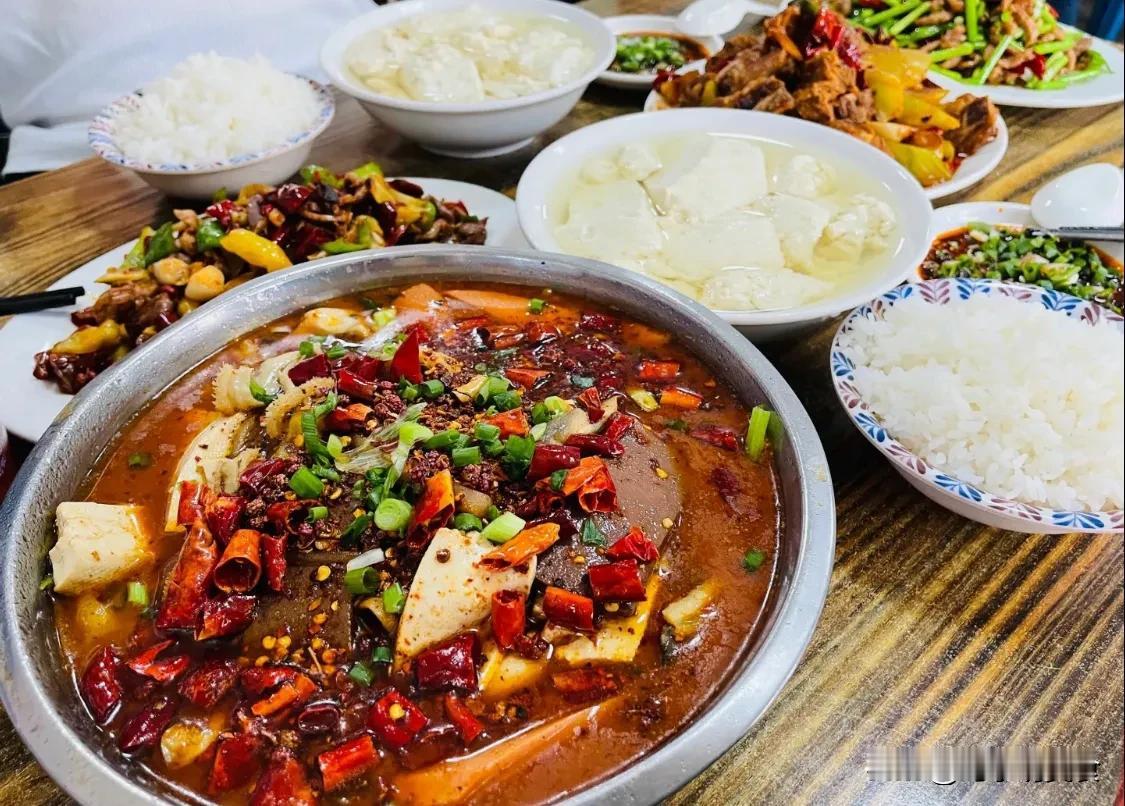  不会吧！是不是吹的神乎其神了？太夸张了吧！去晚了还要排队？住在沙区火车站附近的