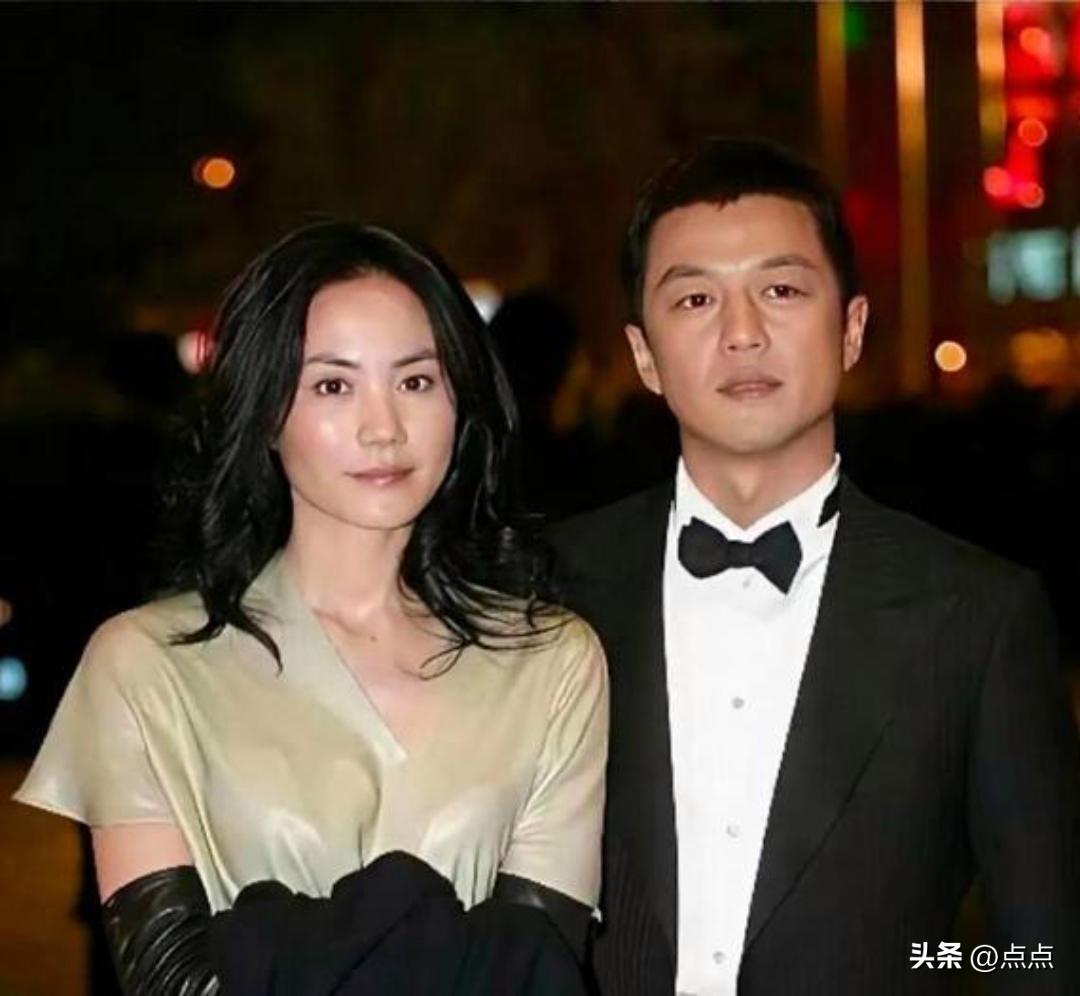 李亚鹏和王菲离婚时的对话，道尽成年人感情的无奈
 
王菲说：“这一世夫妻缘尽，我