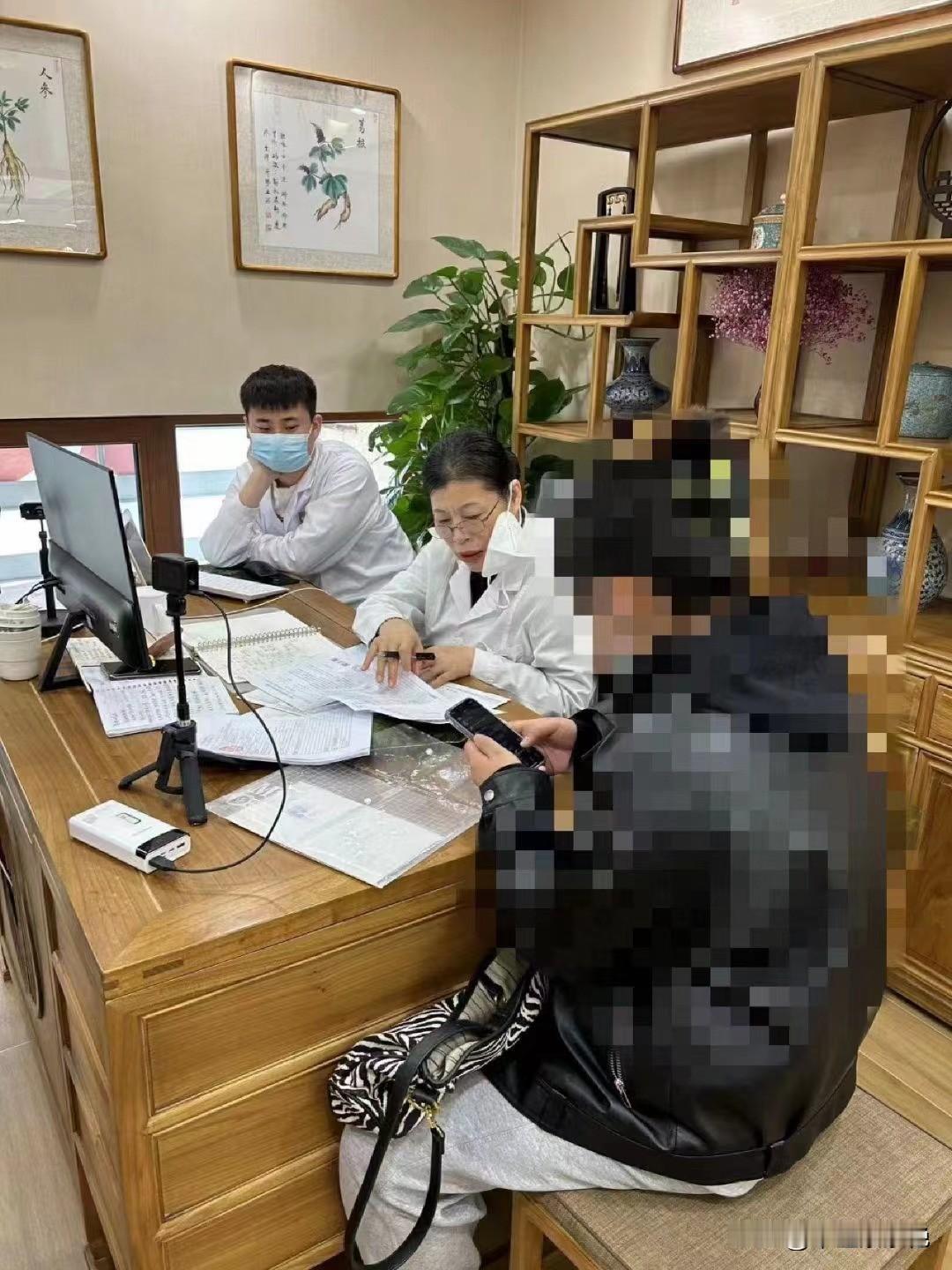 浑南曹女士 31岁 备孕一年多了，目前主要有痛经，月经量大，乏力，腰酸，睡眠差等