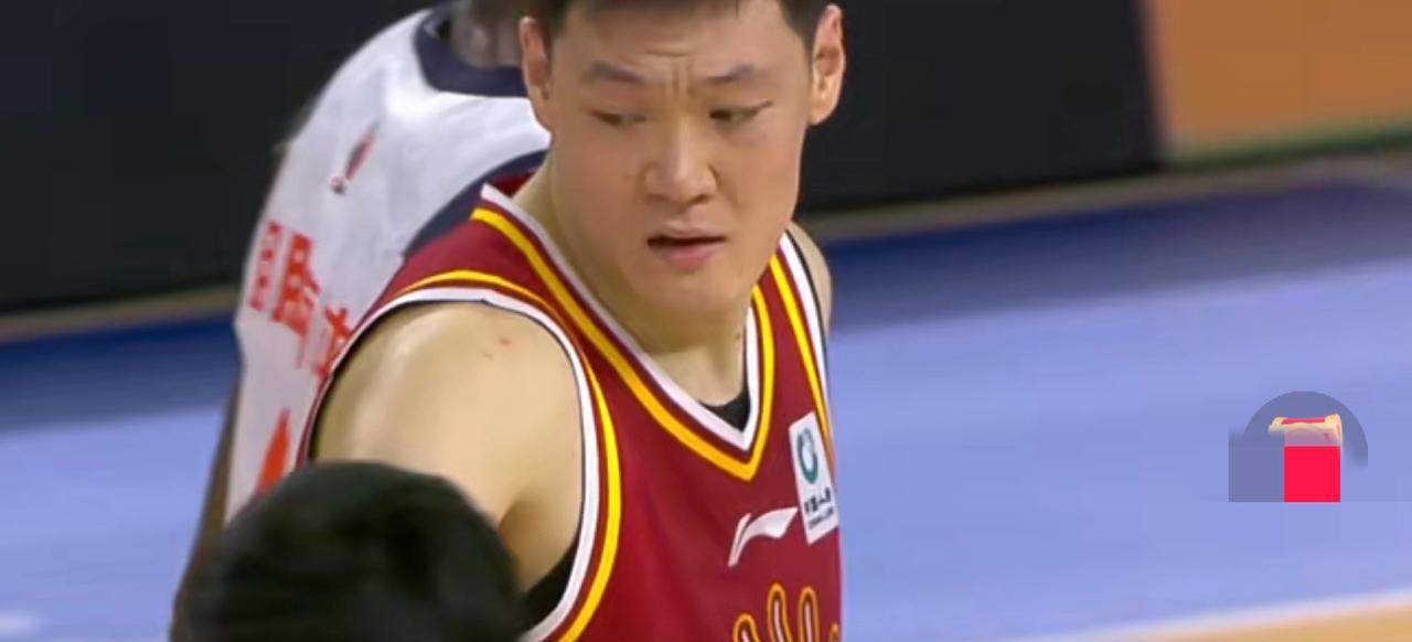 艾伦不出场，不知去哪了。张宁21分，哎真香！如果让拼命三郎去猛攻韩国男篮，能不赢