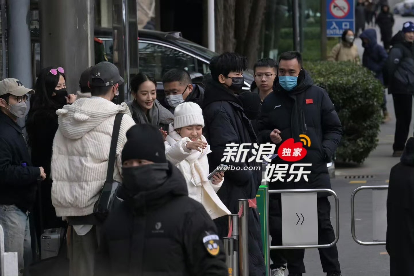 张杰现身第一次春晚联排张杰亮相马年第一次春晚联排，期待杰哥的舞台吖