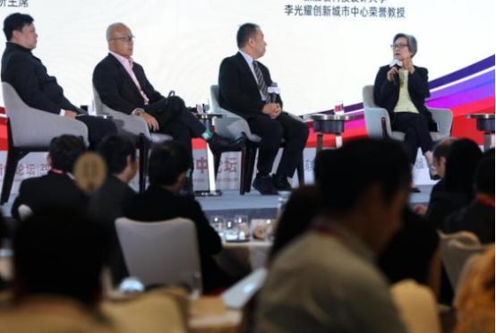 新加坡大使一语惊人：不管中国愿不愿意，全世界都已经这么看中国了！
 
新加坡那位