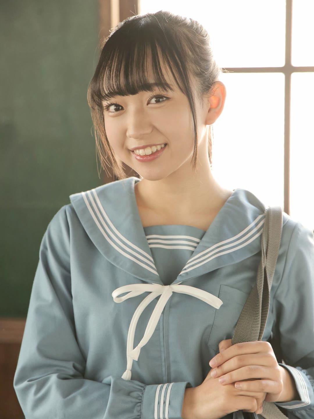 元气少女，微笑如阳光，青春洋溢！