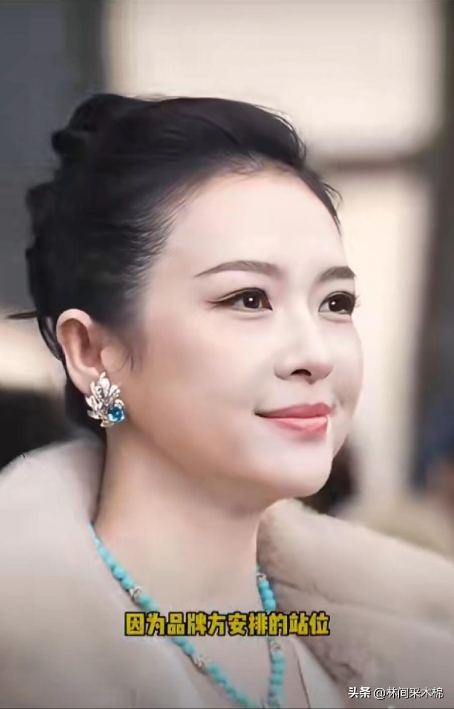 看脸确实是胖了，双下巴都出来了。不管是为角色增肥20斤，还是打了热玛吉没消肿，这