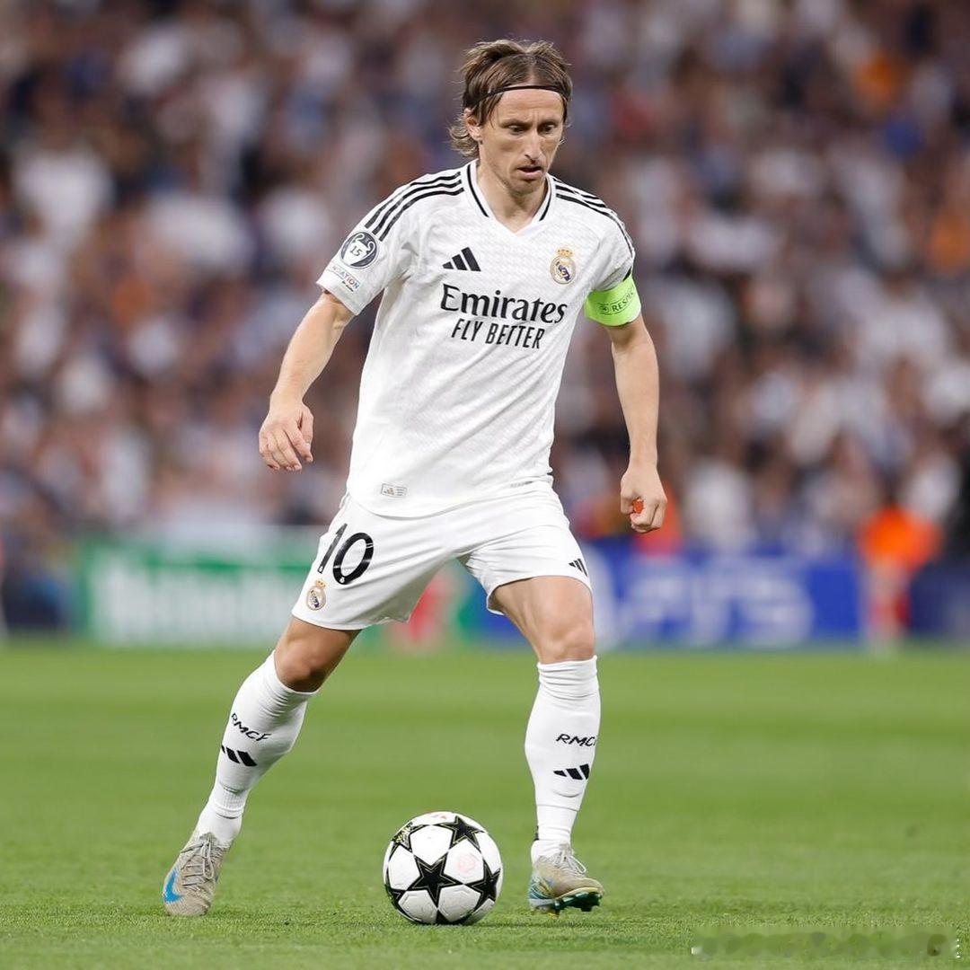 莫德里奇: 在伯纳乌的欧冠之夜! ⚽️🔥❤️团队胜利! 就要像下半场一样的表现