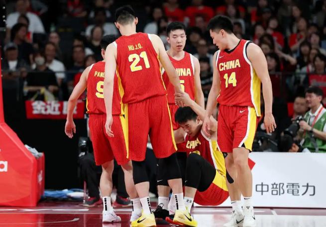 “输得毫无脾气，甚至无话可说！”这场亚运半决赛，中国男篮遭遇了交战史上最难堪的溃
