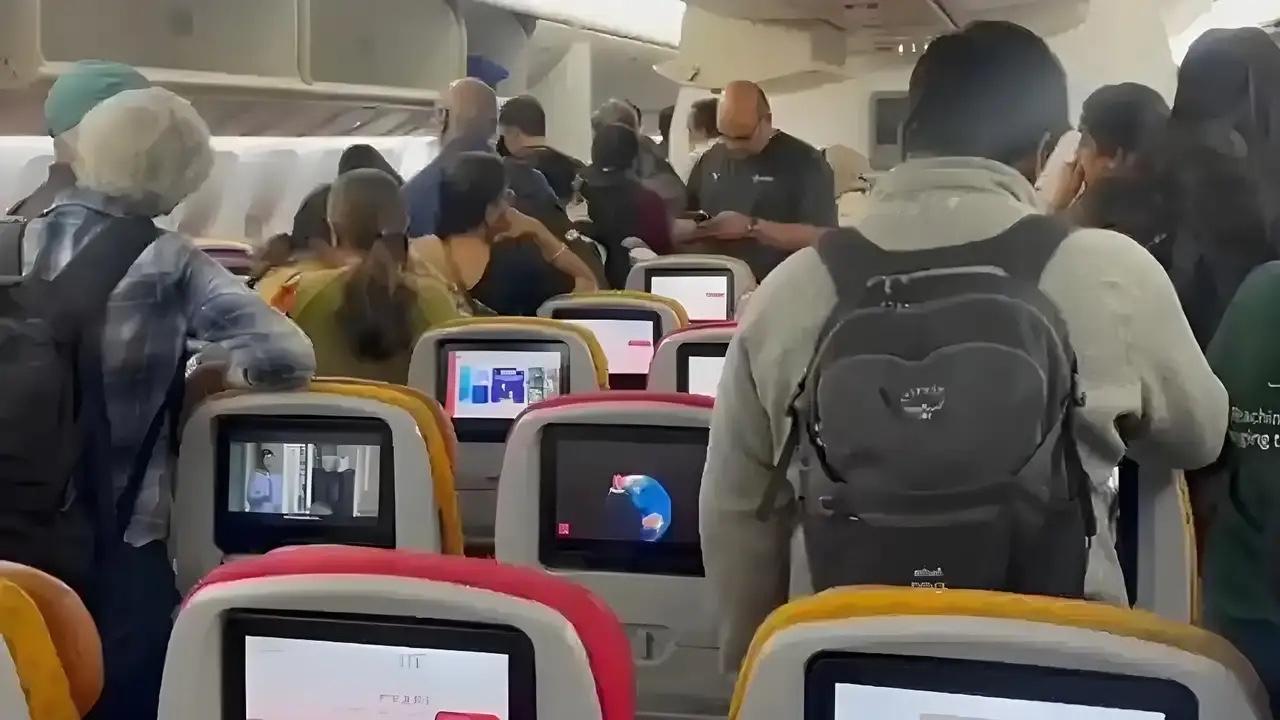 看到外媒资料，一个白人乘坐从珀斯飞布里斯班，他吐槽，飞机上白人不到10人，剩下全