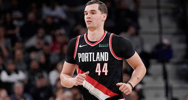 老将侧翼马里奥·赫佐尼亚可能将重返NBA。他与皇家马德里的合同中包含NBA跳出条