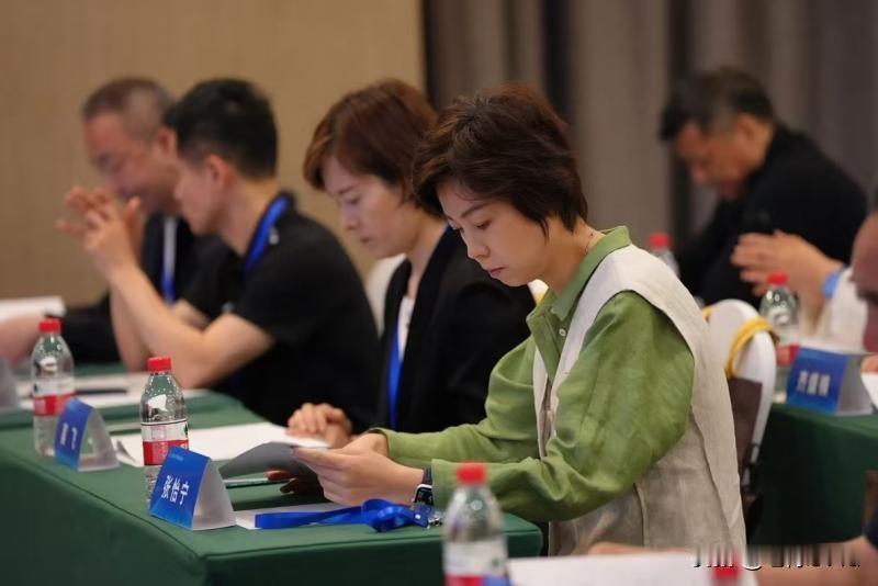 张怡宁，这位阔别赛场多年的“大魔王”，在2026年6月7日有了一个新身份。于北京