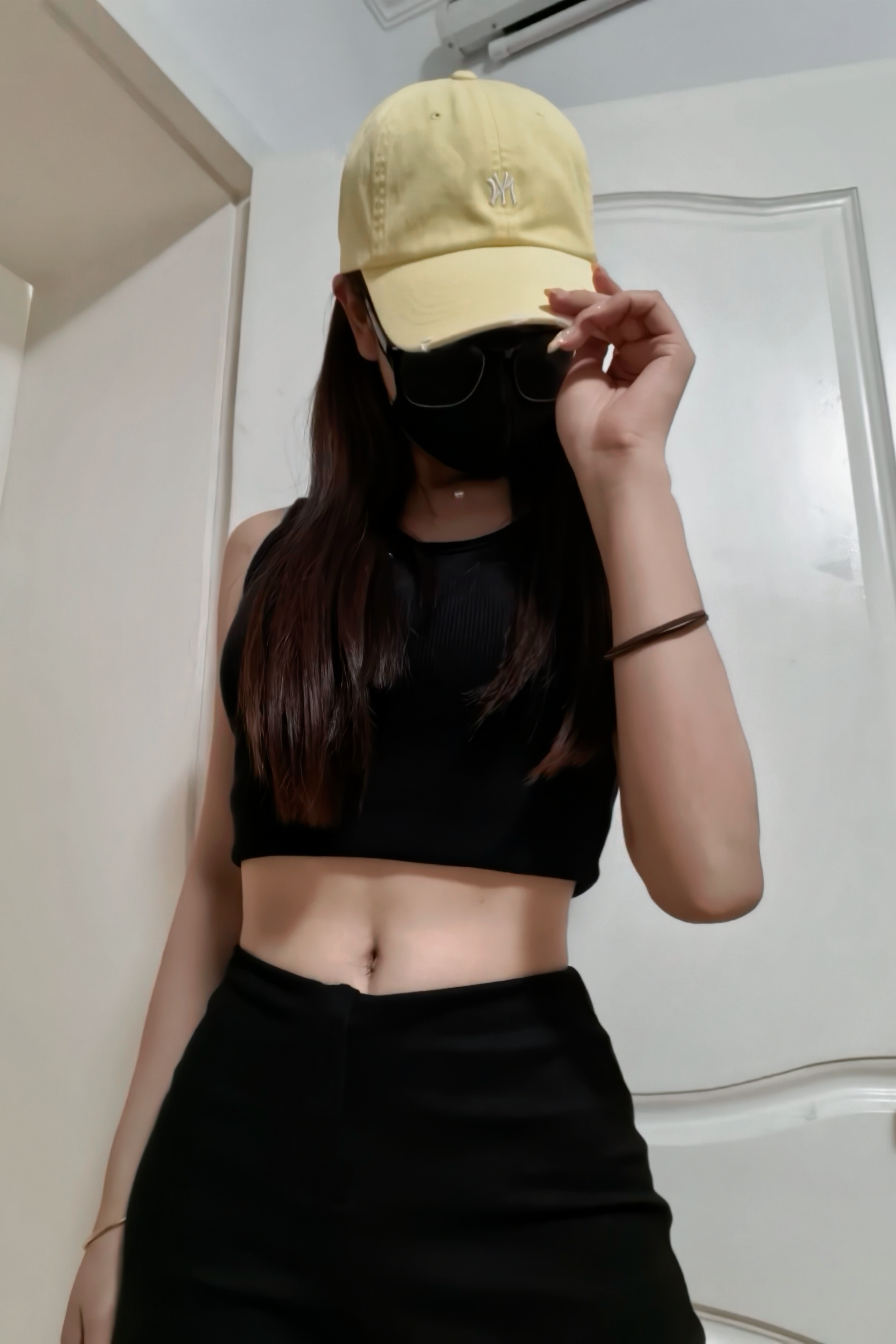 今儿买了个帽子，好喜欢咔咔一顿拍📷 