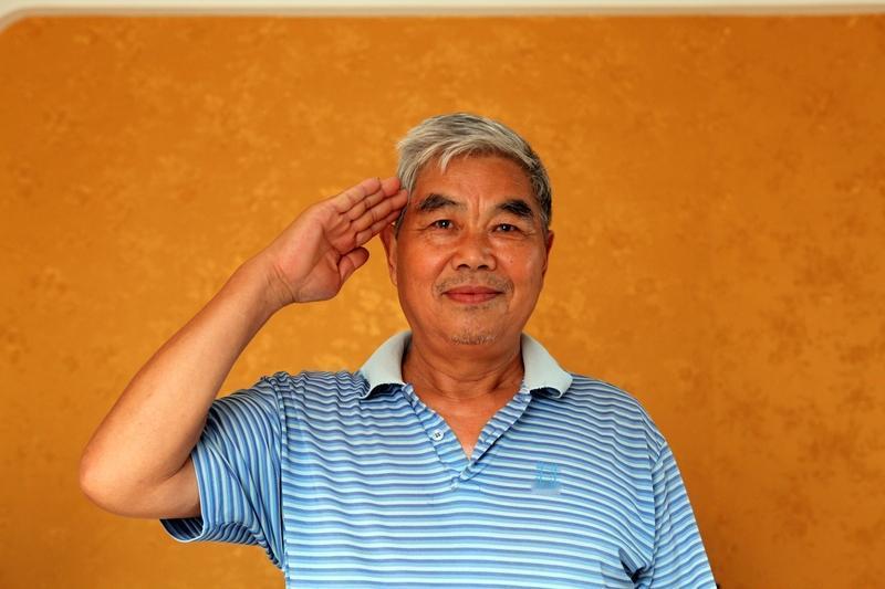 入伍30年“兵王”退休前不舍落泪 刷到一个入伍30年“兵王”退休前不舍落泪的视频