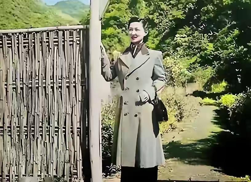 王铎：追随张学良的赵一荻
西安事变以后，“四小姐”赵一荻一直追随张学良将军，直至