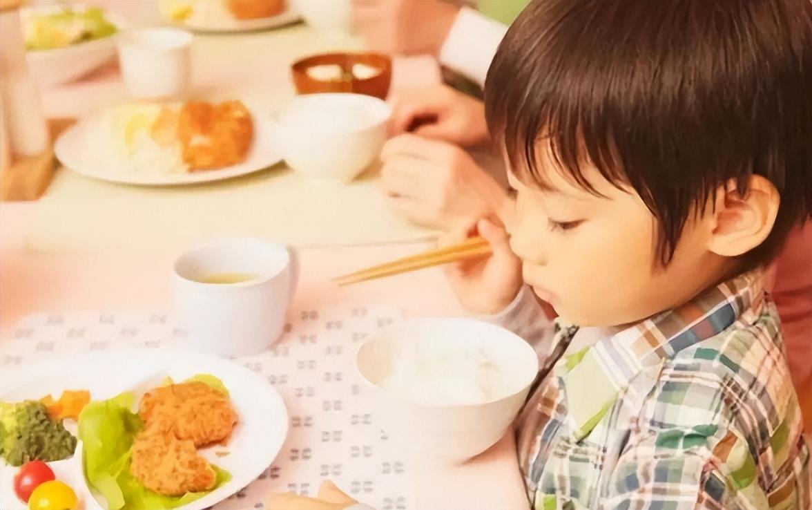 这4种早餐别再给孩子吃，看你家常做吗？家长要早知，别再弄错了
以上4种早餐不建议