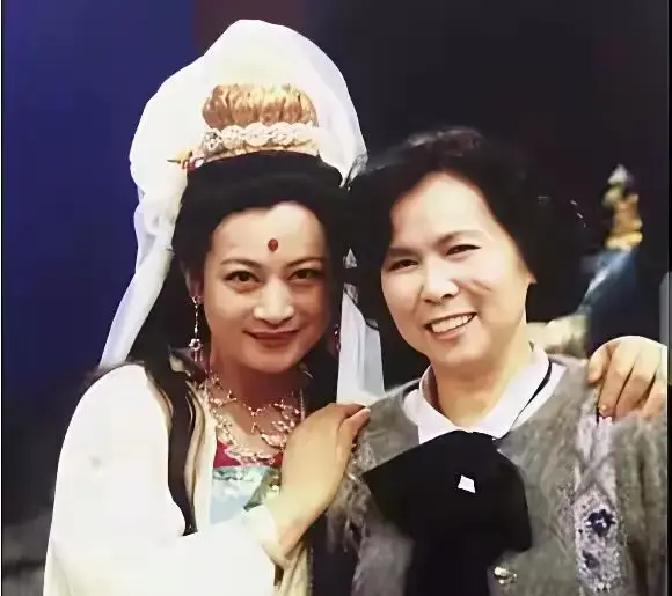 86版差点被这张猴脸毁了
 
央视刚解禁的试妆照里，孙悟空像塑料面具，眼神死，毛