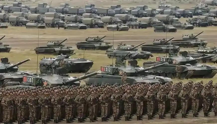 美军能打赢解放军吗？俄媒认为两军差距太大，除了人多，其他全是弱势。俄媒直戳要害，