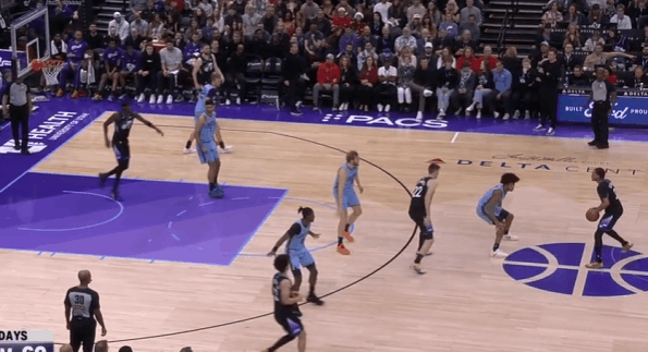 菲利观察：短下顺处理，前板掠夺，空手移动&切入——短下顺处理&高位发牌图1乔治挡