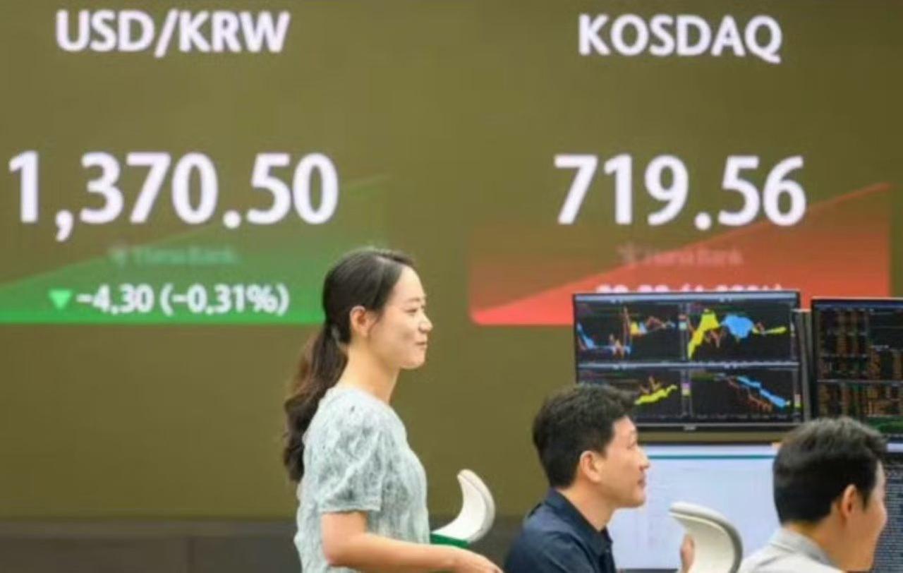 🔥🇰🇷📈📉
七月，韩国股市回调，
韩国散户转战美国股市，
净投入$45