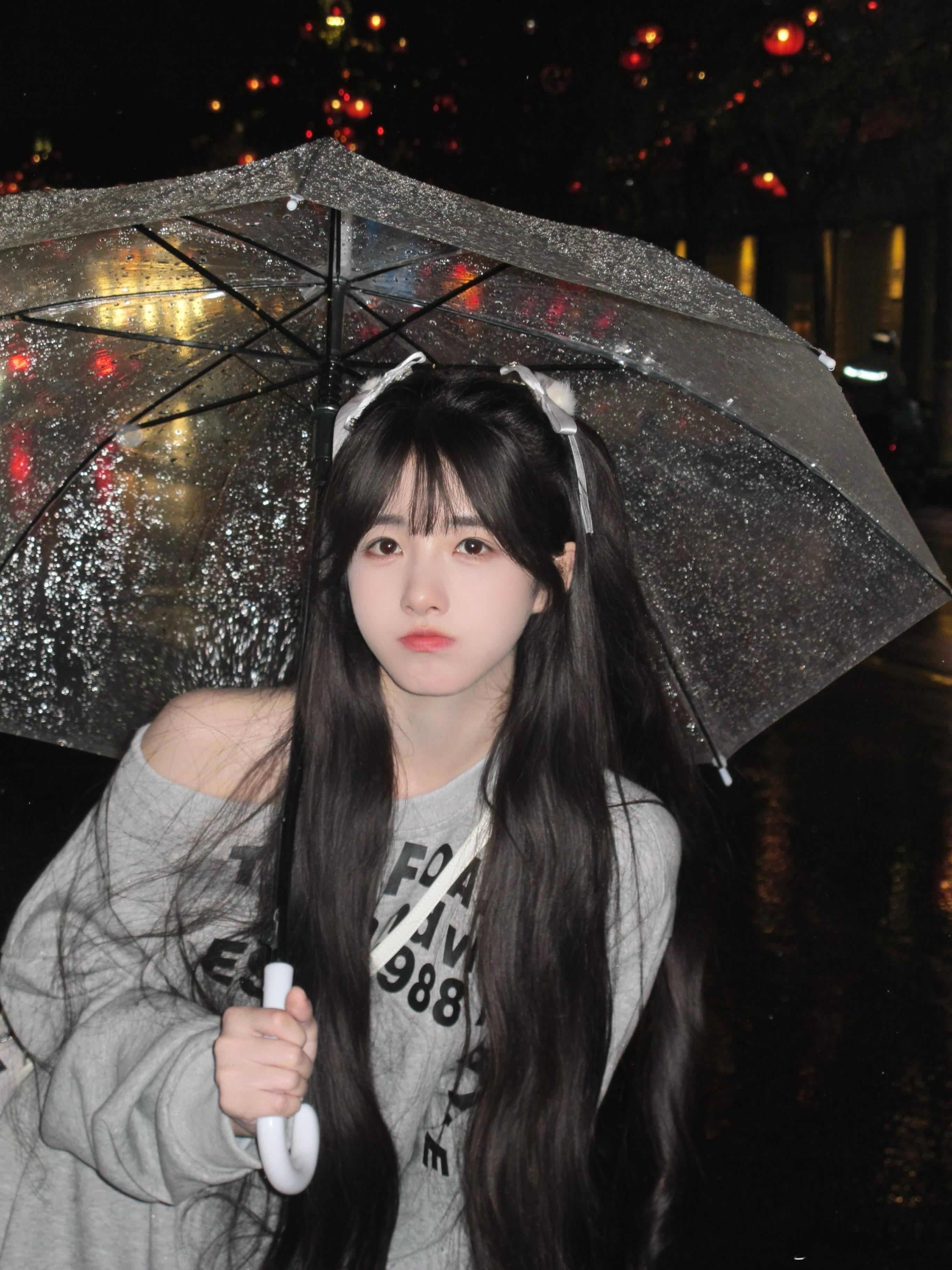 乌云释放情绪雨🌧️ ​​​