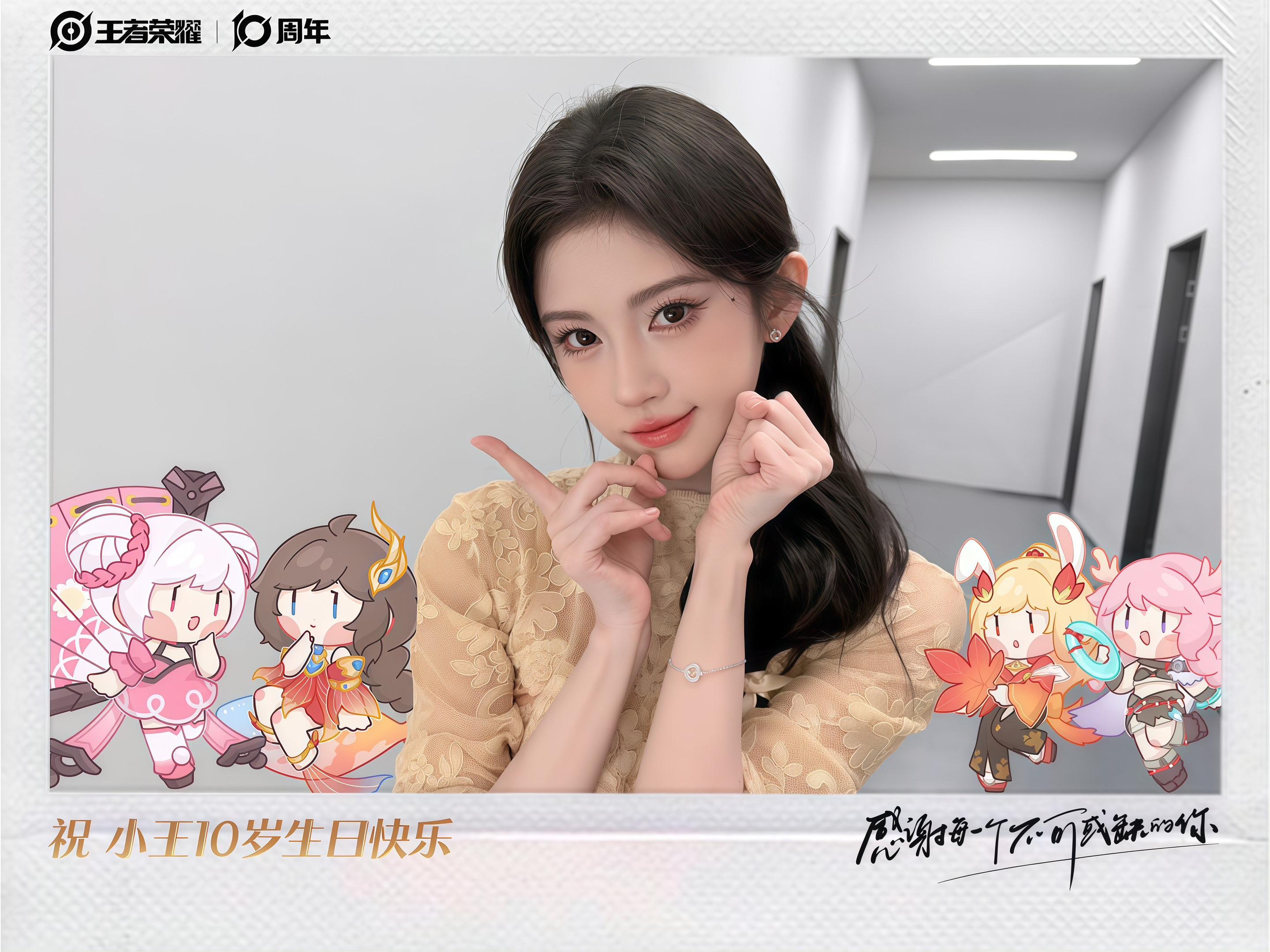 家橘小小的一张脸上全是五官。