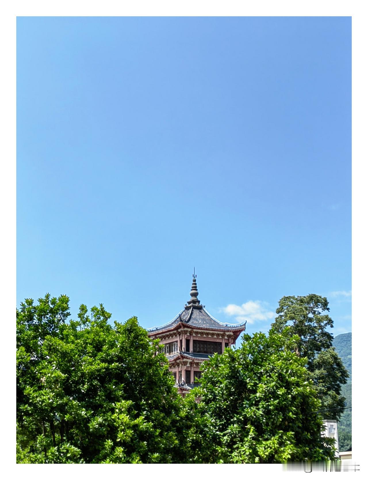 拍部电视剧不容易，毕竟劳神费力，还花钱。本不想说什么，可实在是不值得看。
“5•