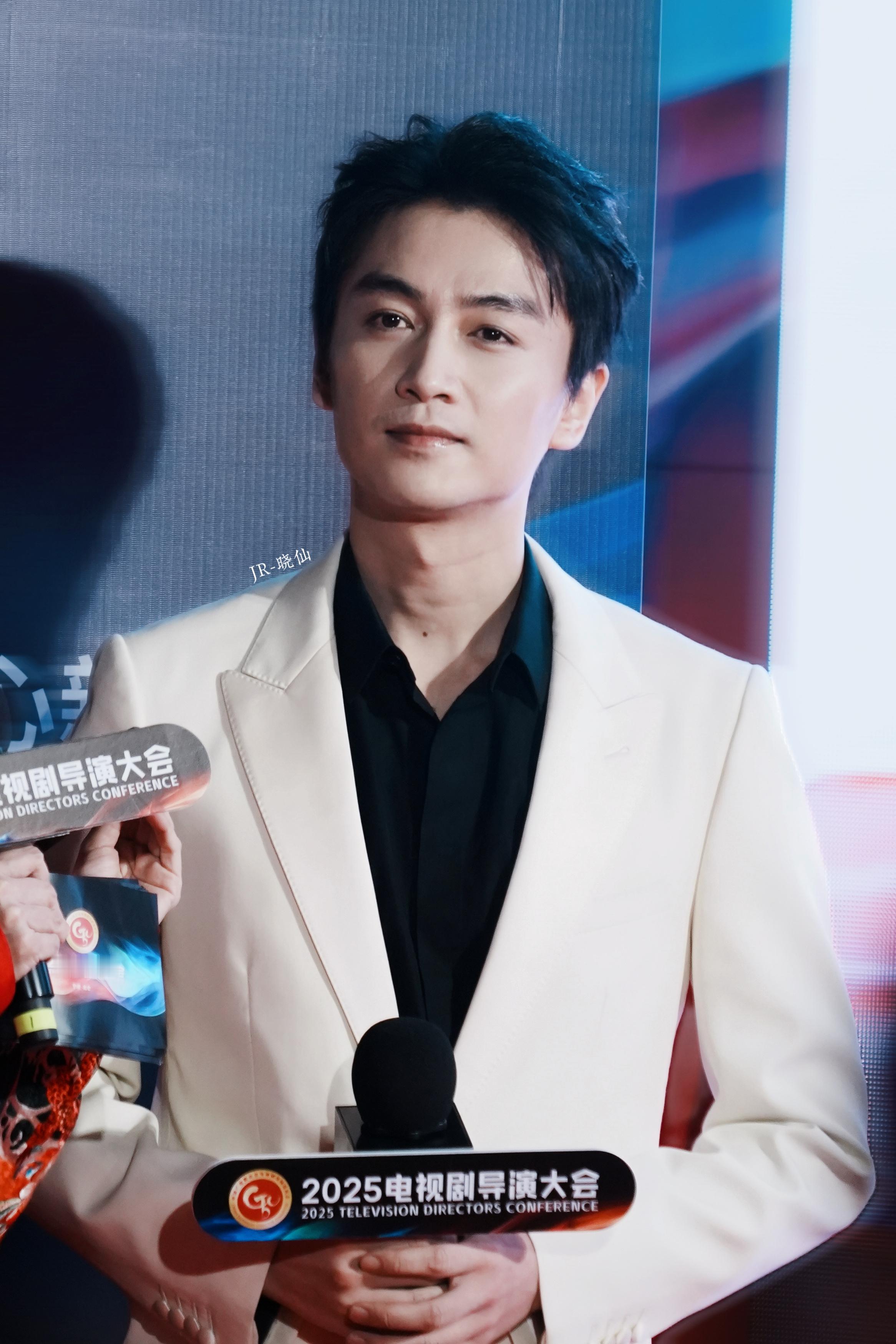 反正做啥都是要🐴的～就做你自己～宝～ ​​​