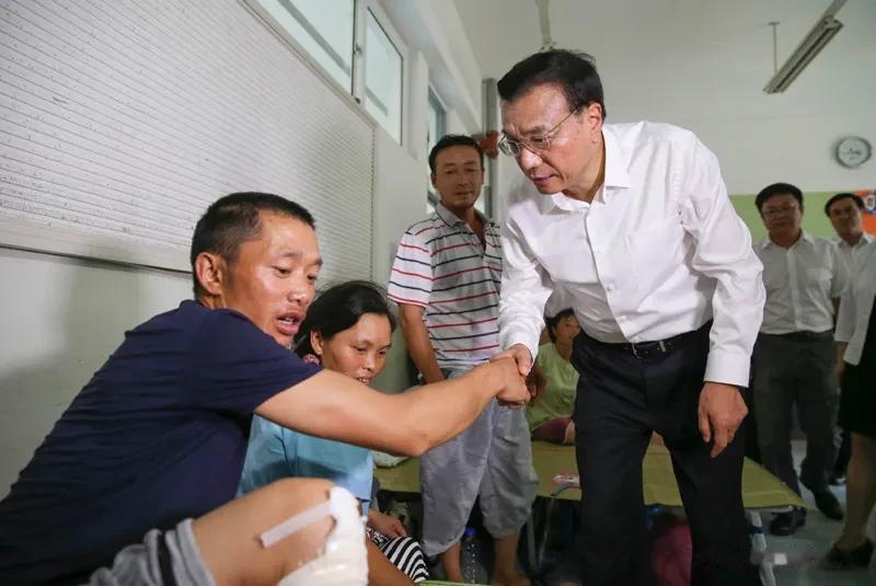 最食烟火、最接地气的评价：他是个好人。