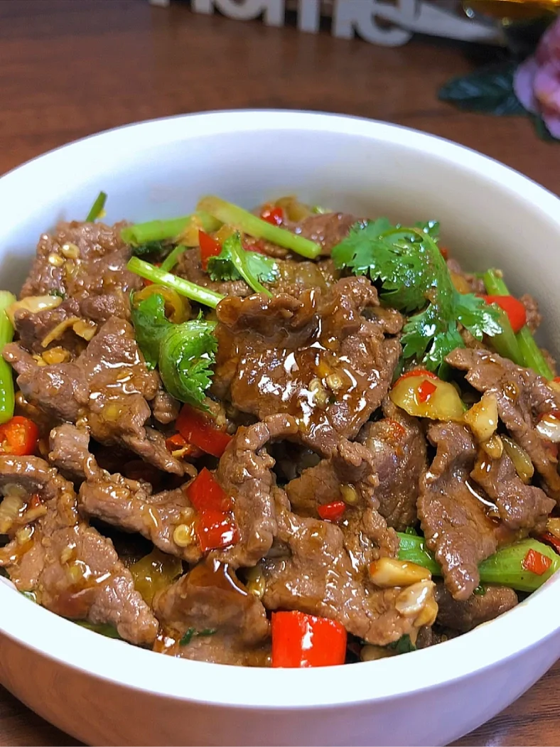 小炒黄牛肉｜香辣下饭｜非常好吃！