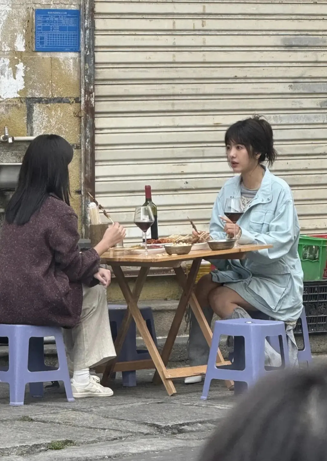 感觉蔡文静的生图比工作室精修的图还好看 