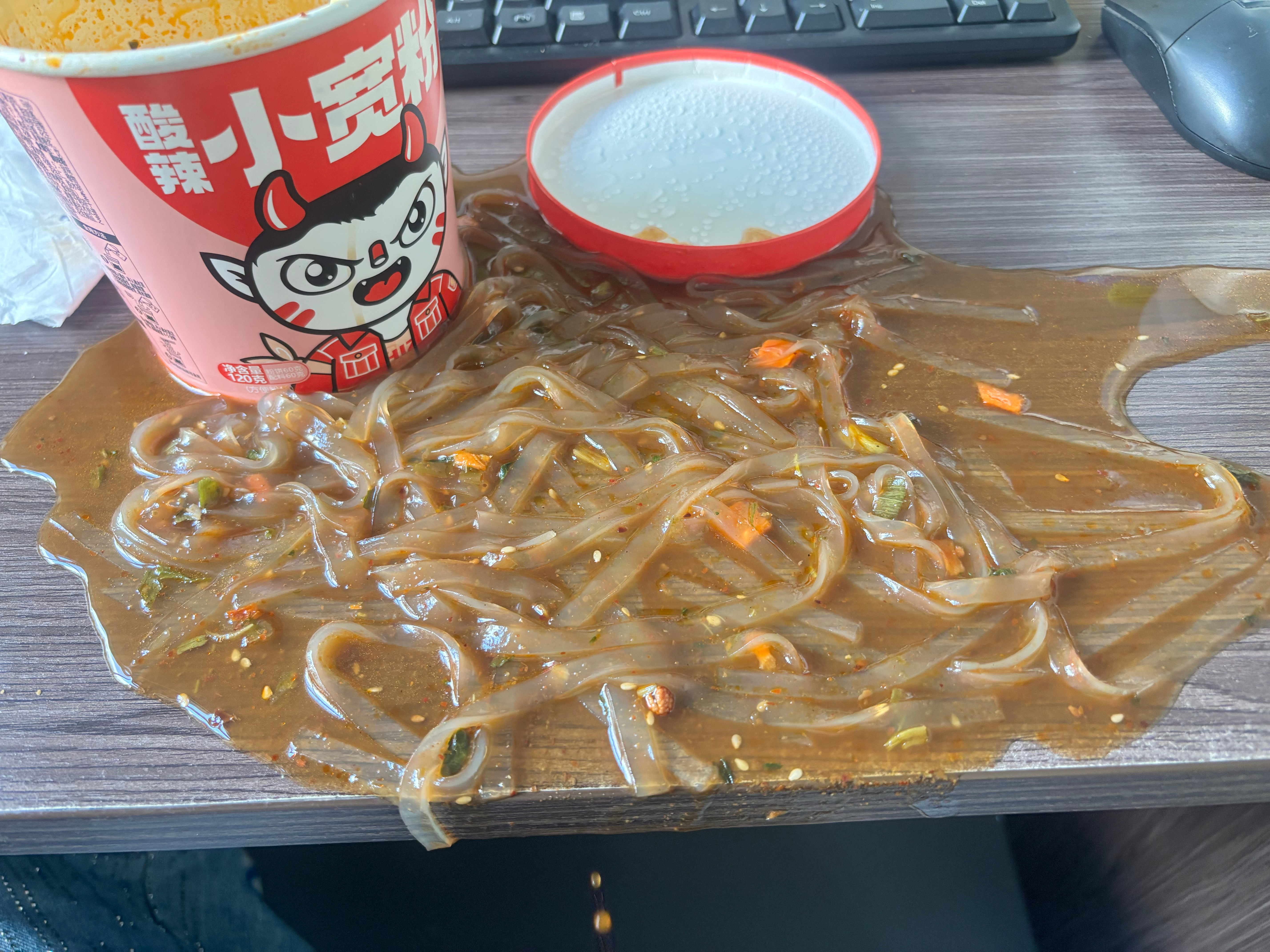 9成新酸辣粉8r出 ​​​