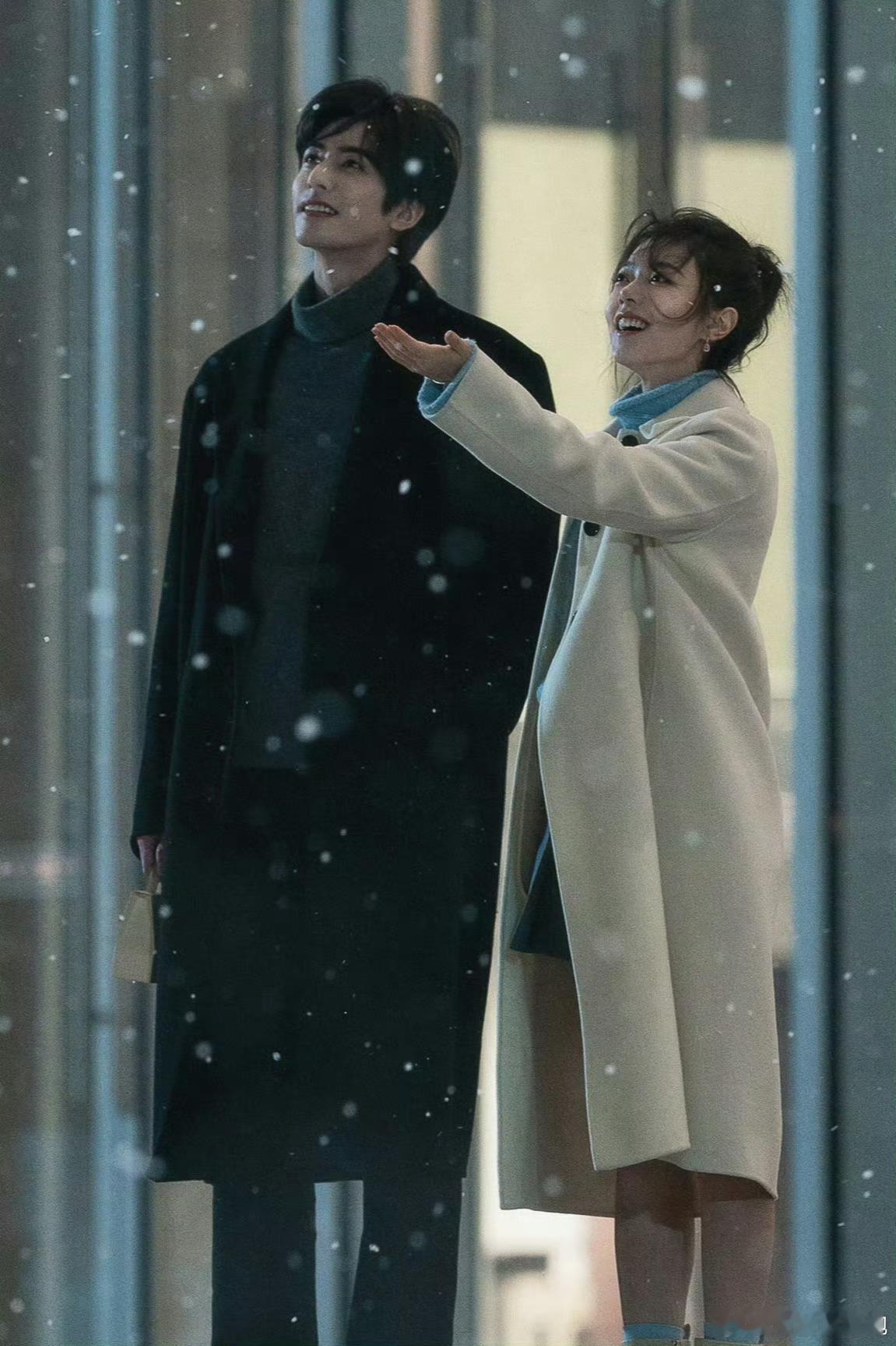 最适合冬天看的现偶来啦！宋威龙赵今麦《骄阳似我》双人剧照，期待林屿森和聂曦光！