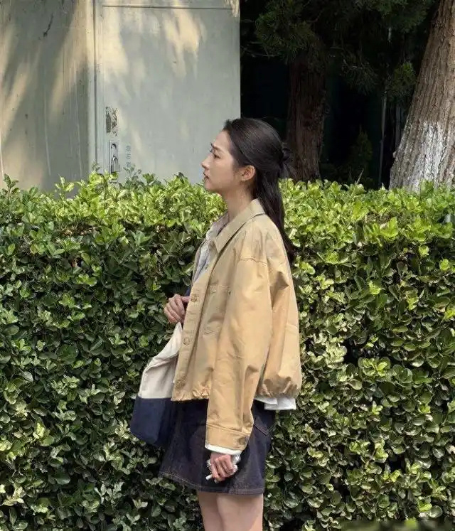 关晓彤青岛生图打碎滤镜 172搭档林一竟垫箱子 真实状态看呆路人 