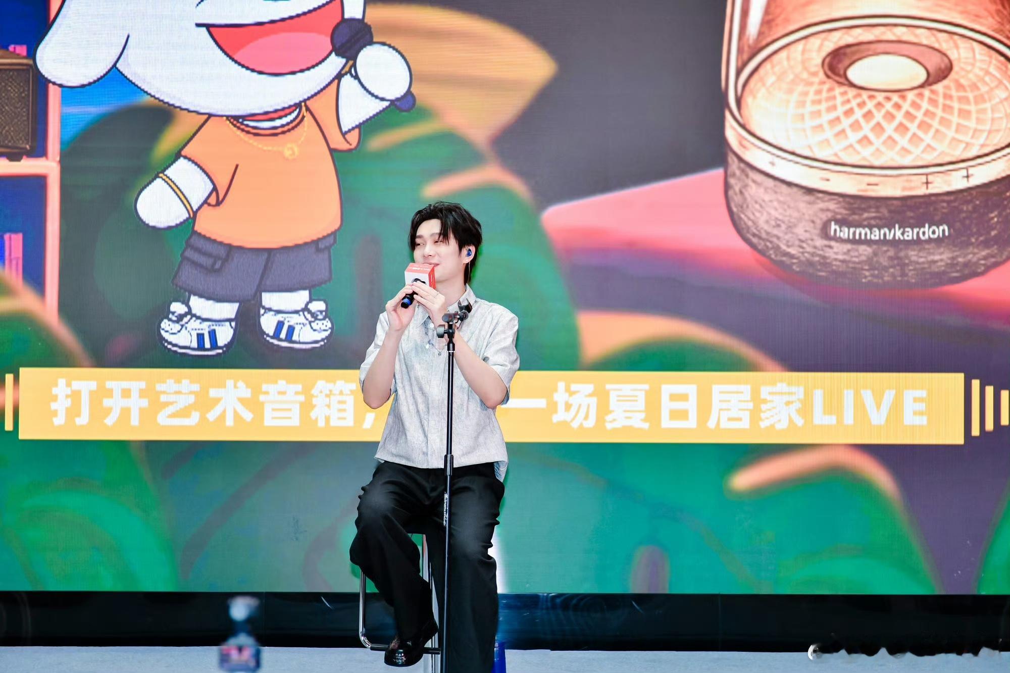 在长沙看明星演出就和呼吸一样简单在长沙，看明星演出跟家常便饭似的，简单得很！这座