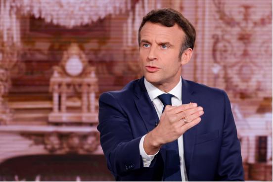 不可思议！法国总统马克龙在伊朗最高领袖选出后，主动与伊朗总统佩泽希齐扬进行了通话