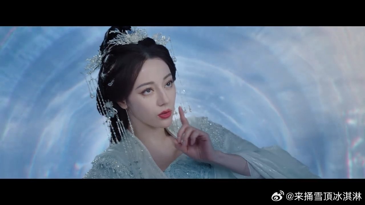 迪丽热巴嘘这一下迪丽热巴贺思慕嘘这一下挺好 