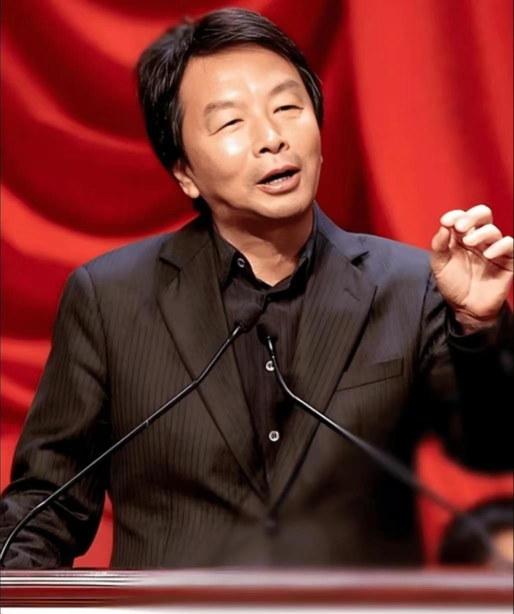 刘震云说：
“一句话，可以成就好事，
也能酿成祸端；一张嘴，
可以广结善缘，也会