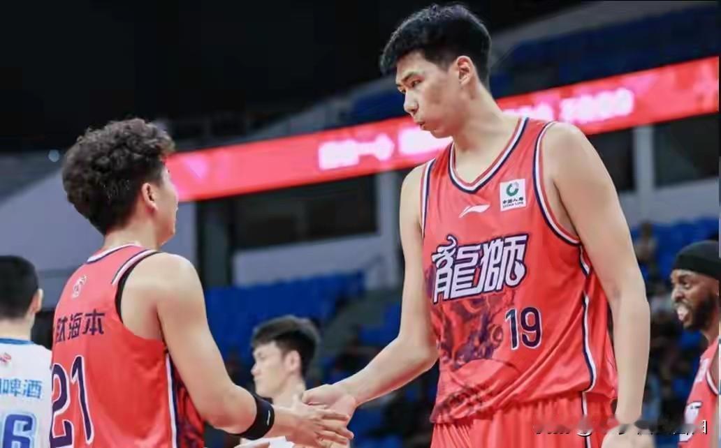 CBA常规赛奖项出台！周琦、许昕同领“本土第二最佳阵容”，许昕收获“进步最快球员