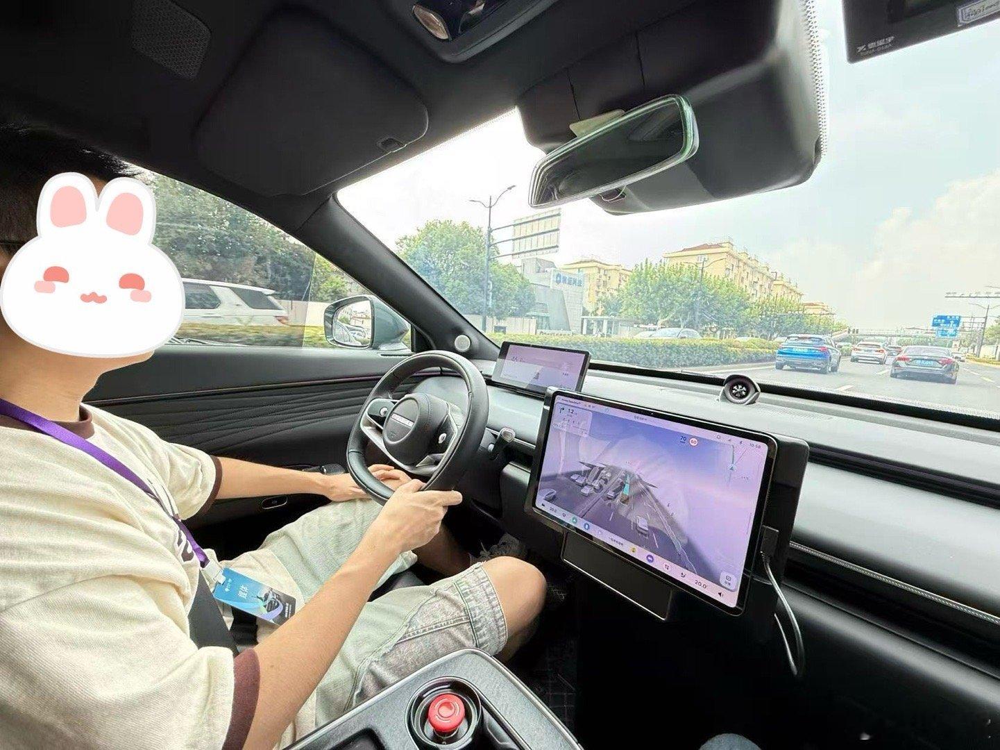 哪个帅哥在试驾HSD 呀！hsd一段式端到端体验中国版fsd来了 ​​​