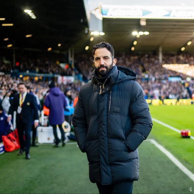 被解雇后阿莫林首次露面心情大好 邢台