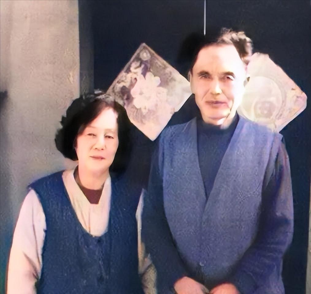 1958年，一名志愿军战士为娶朝鲜姑娘，自愿放弃我国国籍，留在朝鲜。可当他到了晚