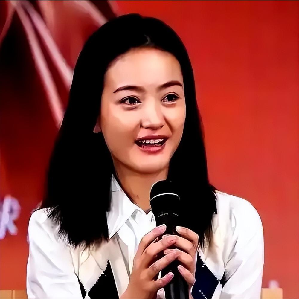曾是上海知名主持人，离开上海台后成百亿总裁，妻子竟是熟悉的她。
 
 



主