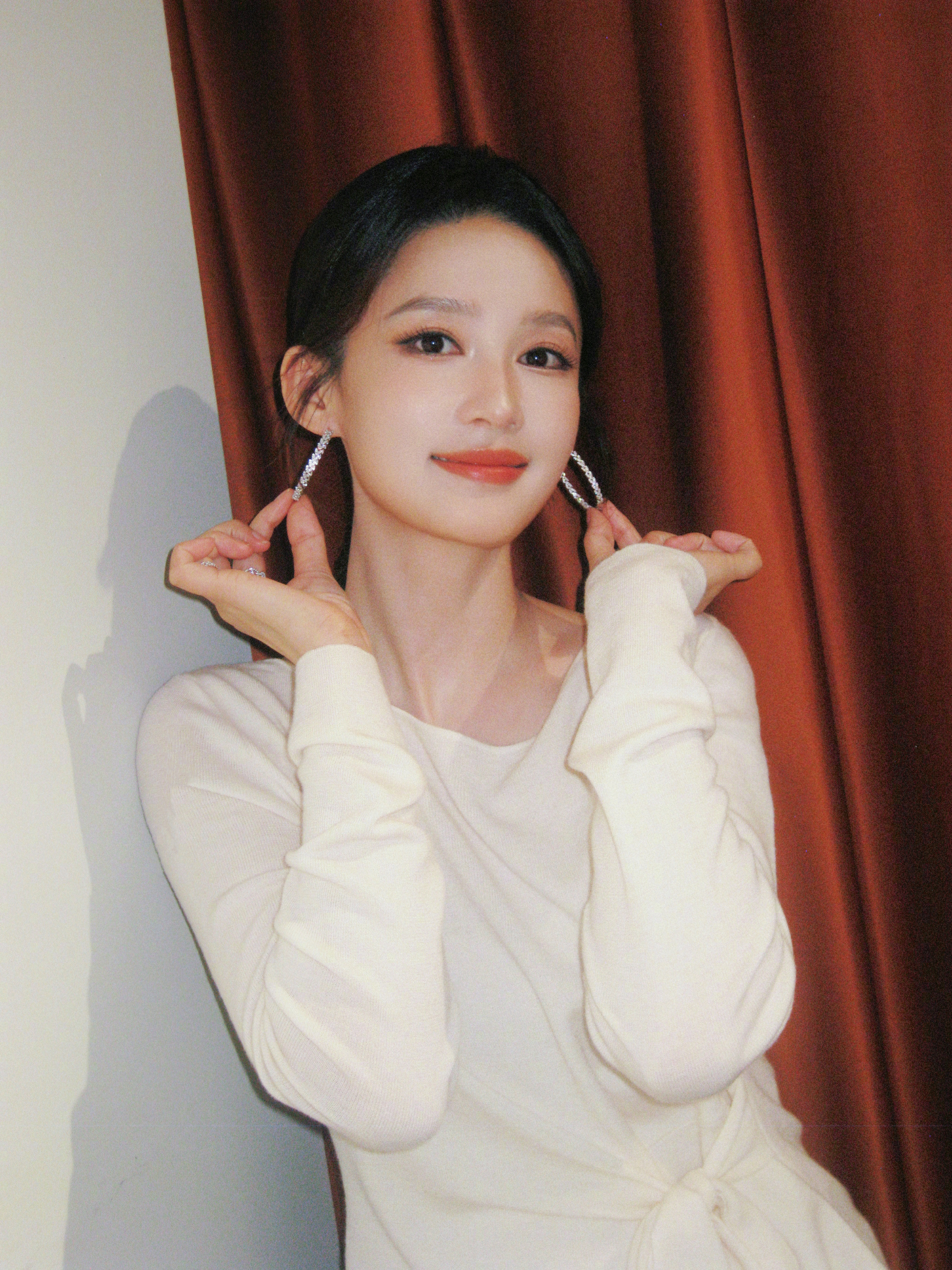 李沁[超话] 老公你好美 ​​​