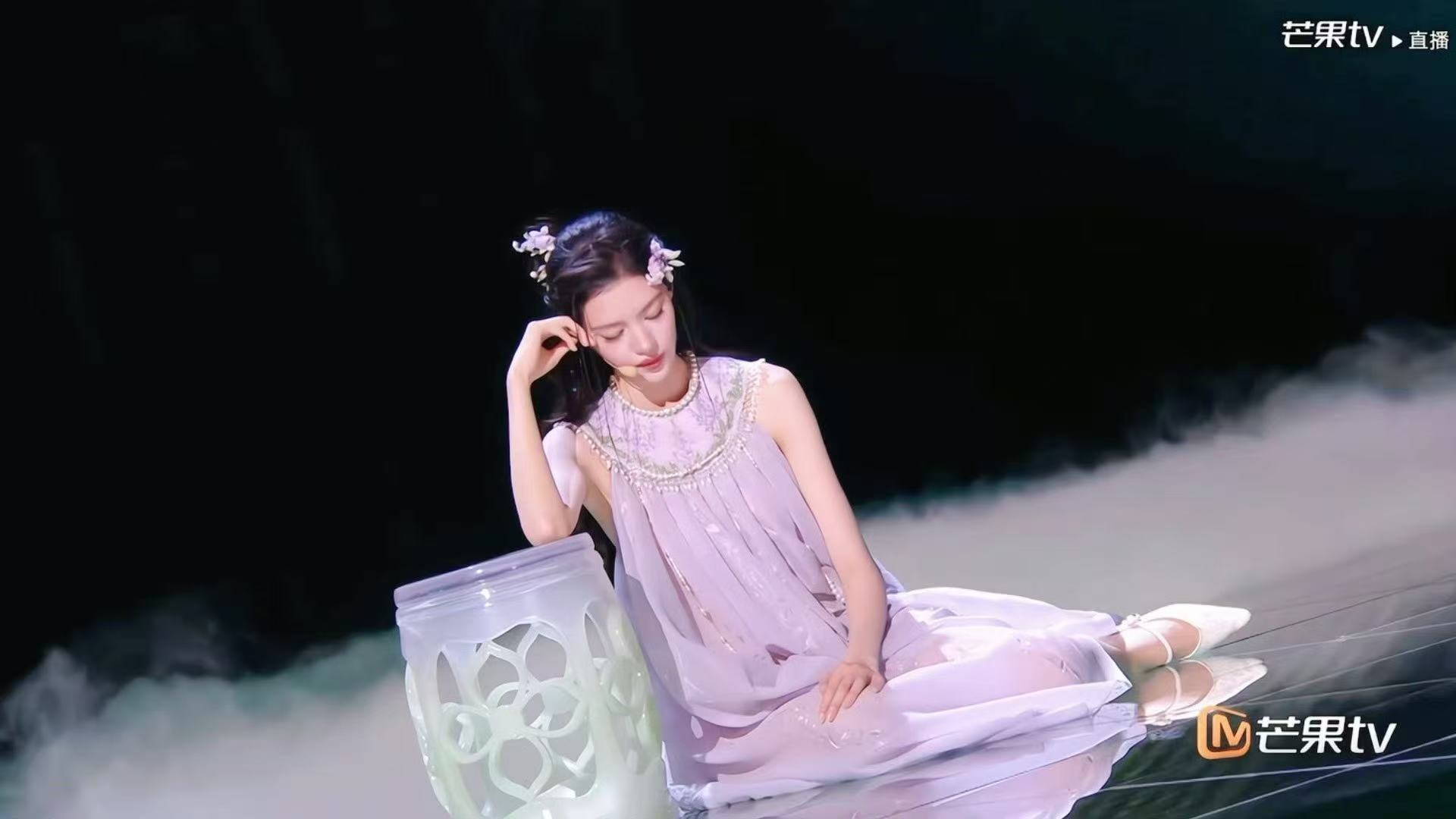 张艺上这个开幕太美了吧张艺上开幕 开幕好美 