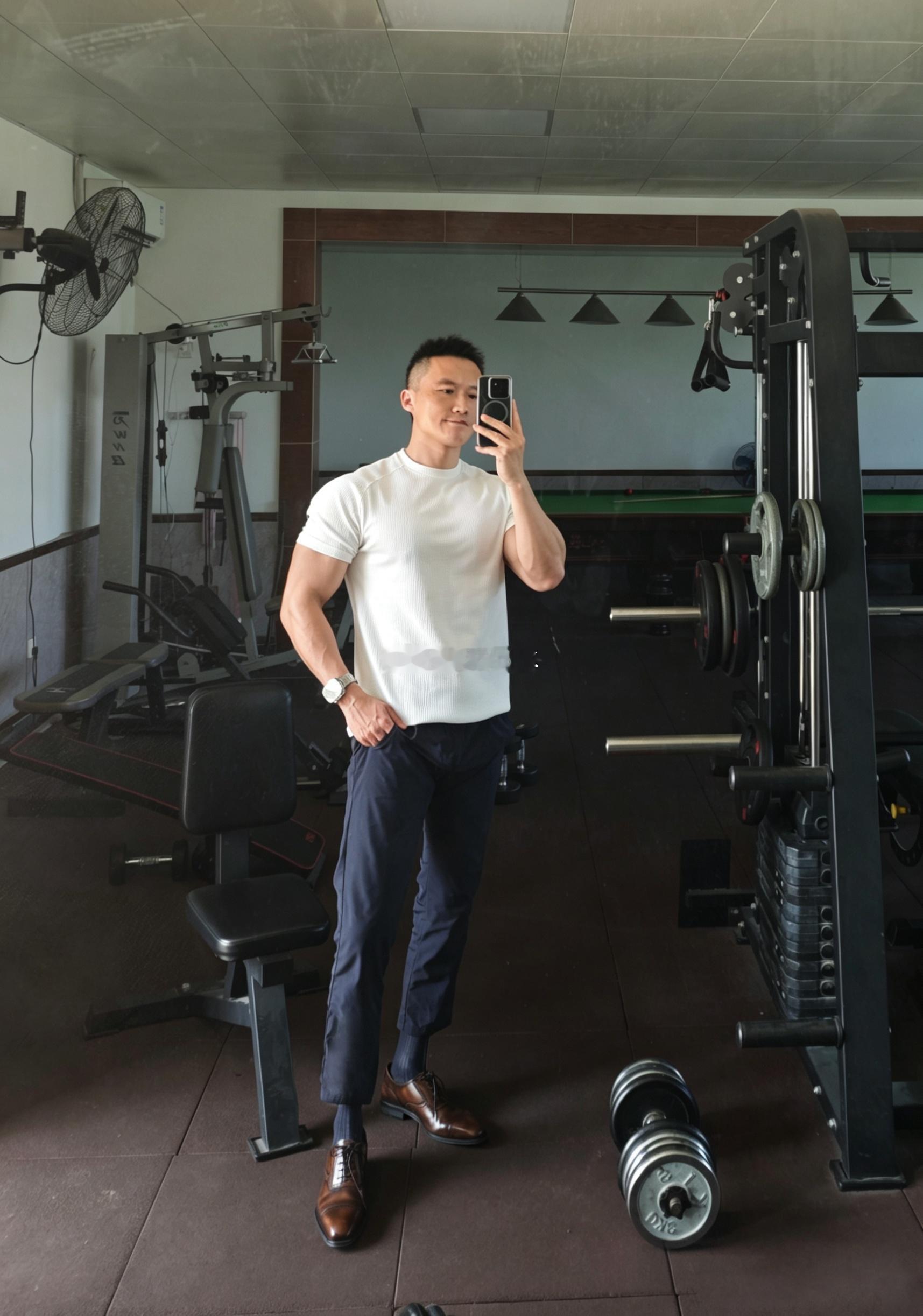拟规定不得用AI实施网暴这个规定是什么意思呢？就是可以不用ai网爆吗？哈哈哈。都