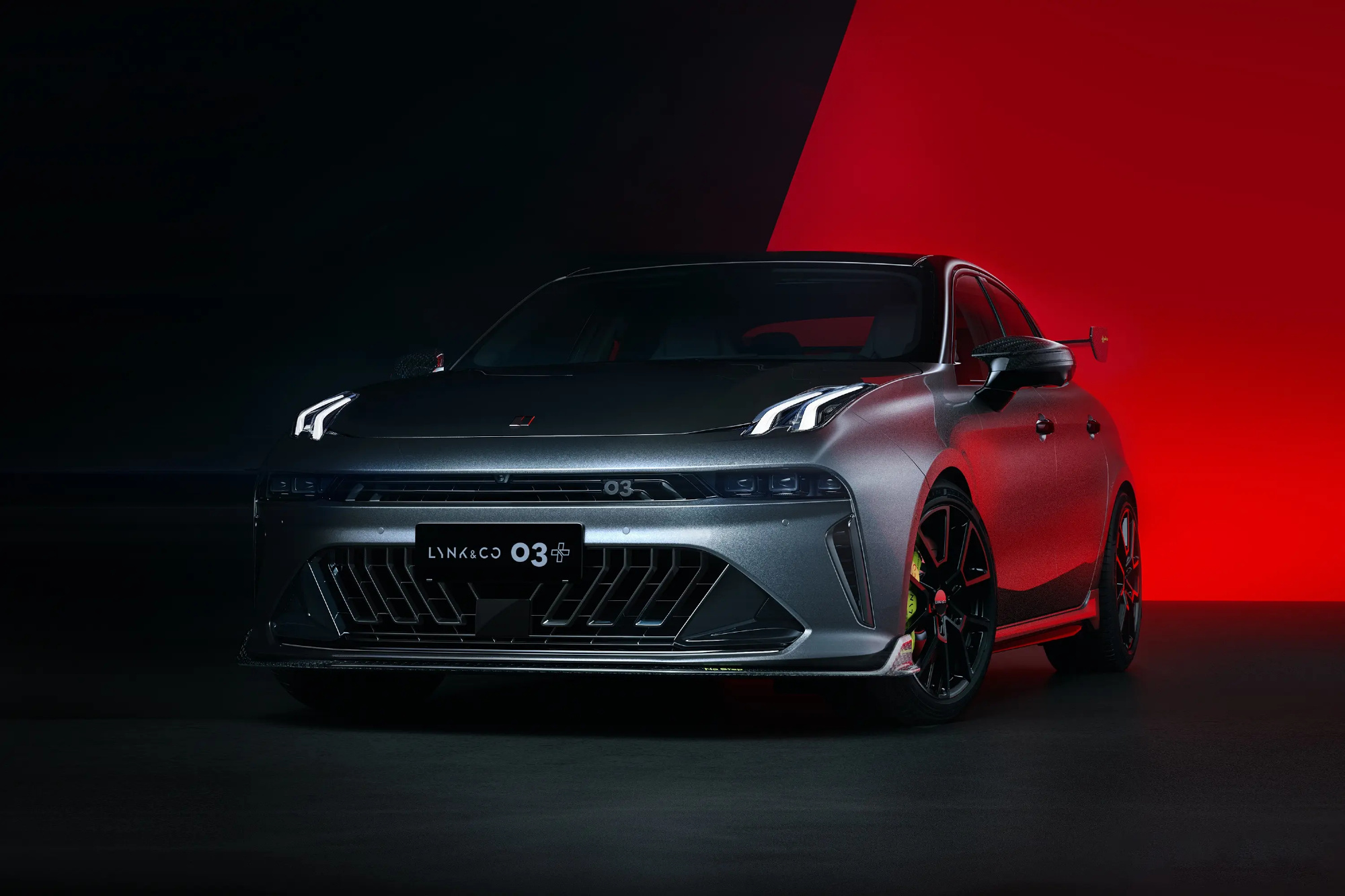 开领克03这段时间，真的能摸到它从赛道里带出来的那股劲儿😌低趴宽体的造型辨识度